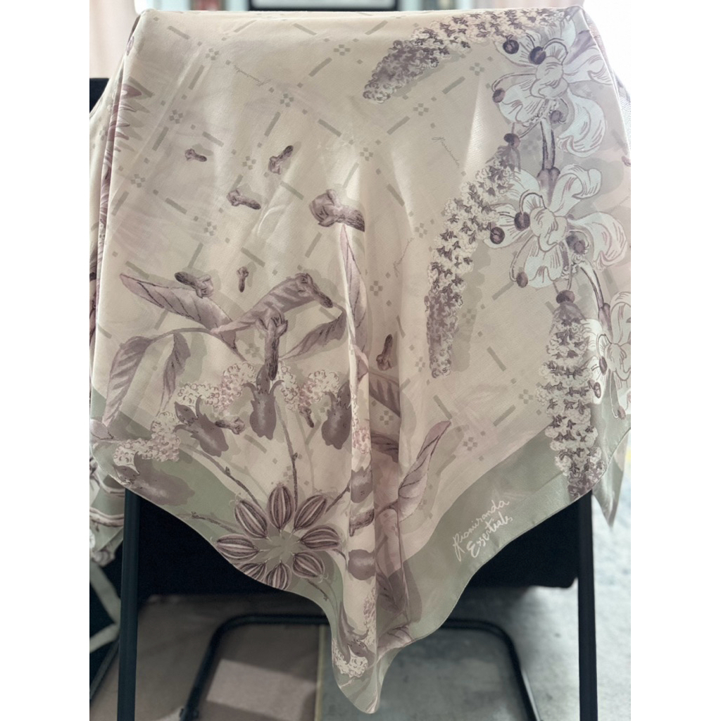 Preloved, Ria Miranda Scarf