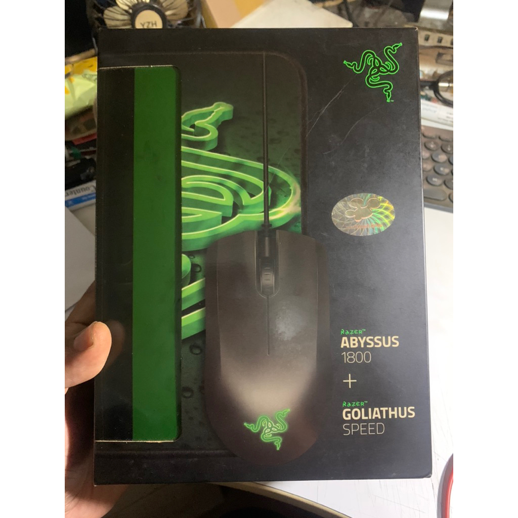 Mouse Razer abyssus 1800 + Mousepad Razer Goliathus speed