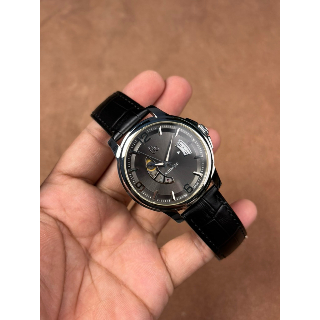 JAM TANGAN PRIA GC AUTOMATIC GUESS COLLECTION X84003G5S CLASSICA