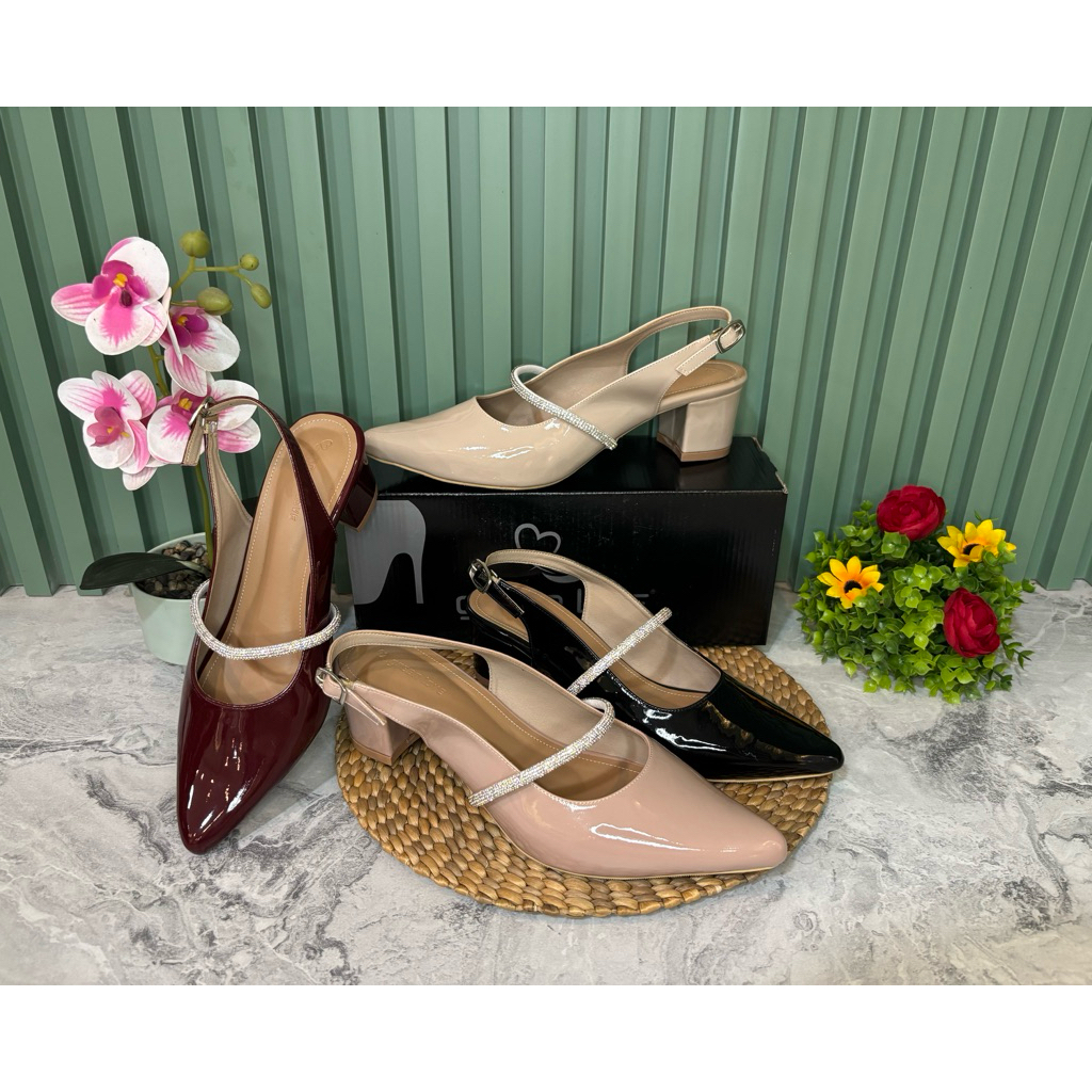 Heels Green Love