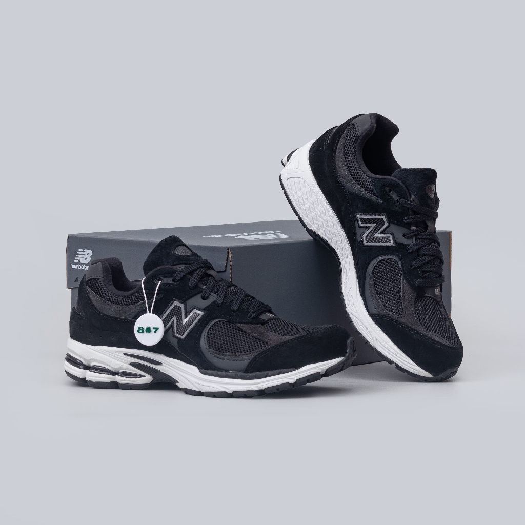 New Balance 2002R Black Gunmetal