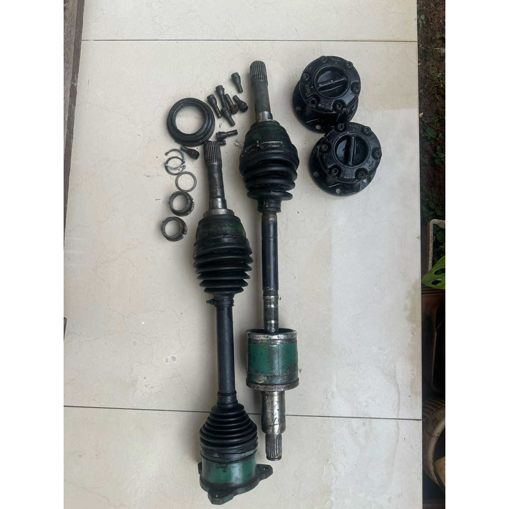 As roda depan Vitara gen 1 dan Free Lock 4x4 Vitara Escudo