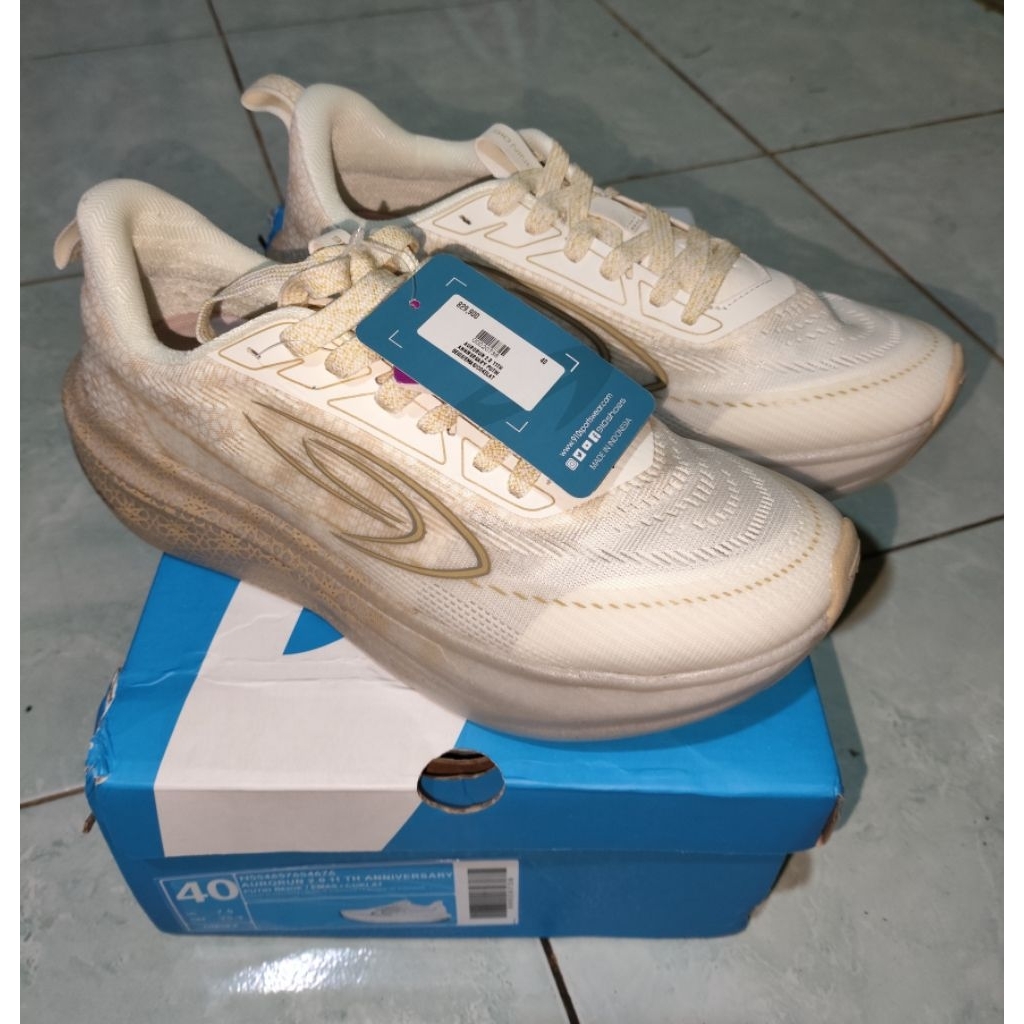 sepatu nineteen 910 aurorun 2.0 11th