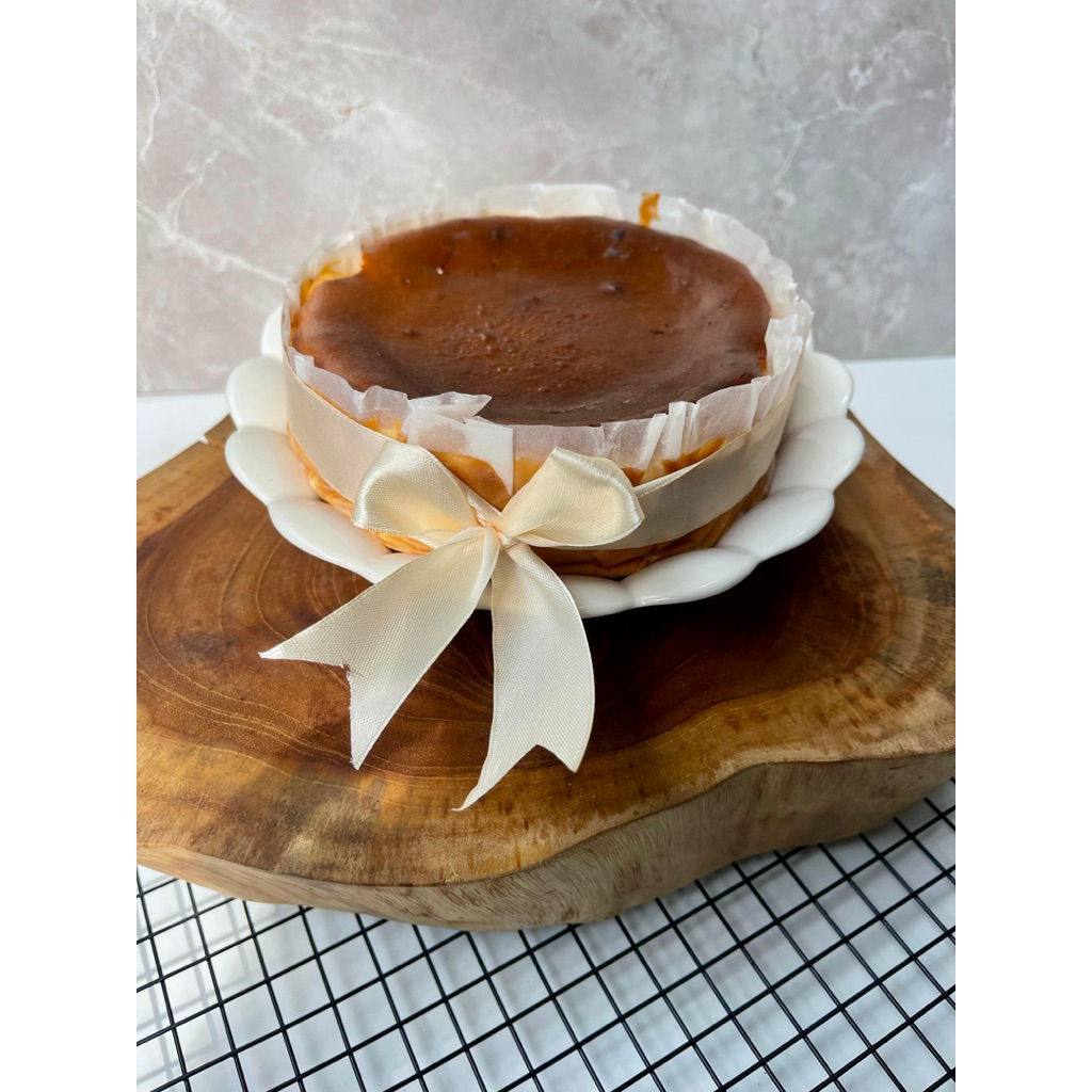 BURNT CHEESECAKE ORIGINAL-cheesecake premium-burnt cheesecake kekinian
