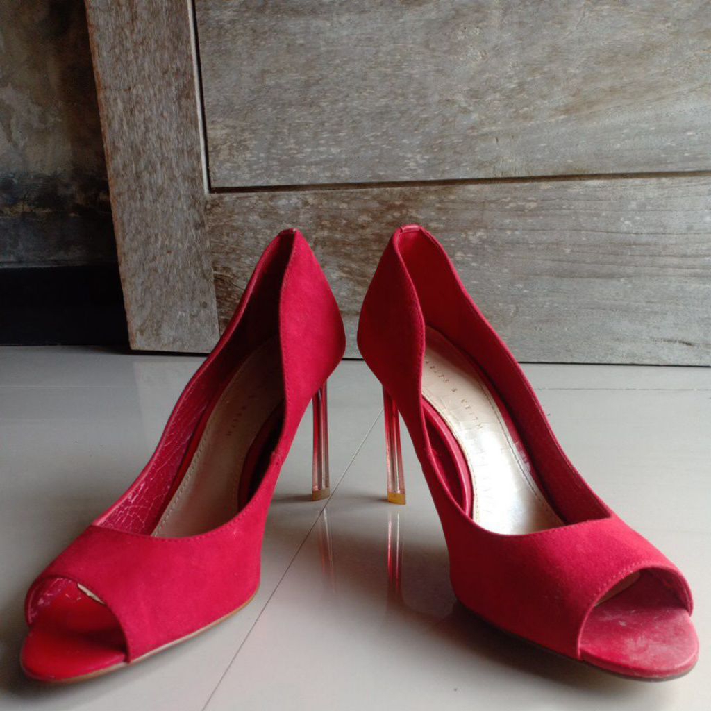 sepatu heels wanita bludru 7cm ori charles & keith size 37