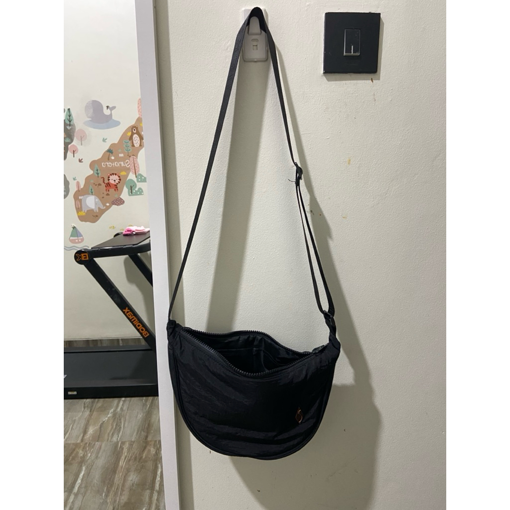 Preloved Tas Selempang/Shoulder Bag Skechers unisex Original