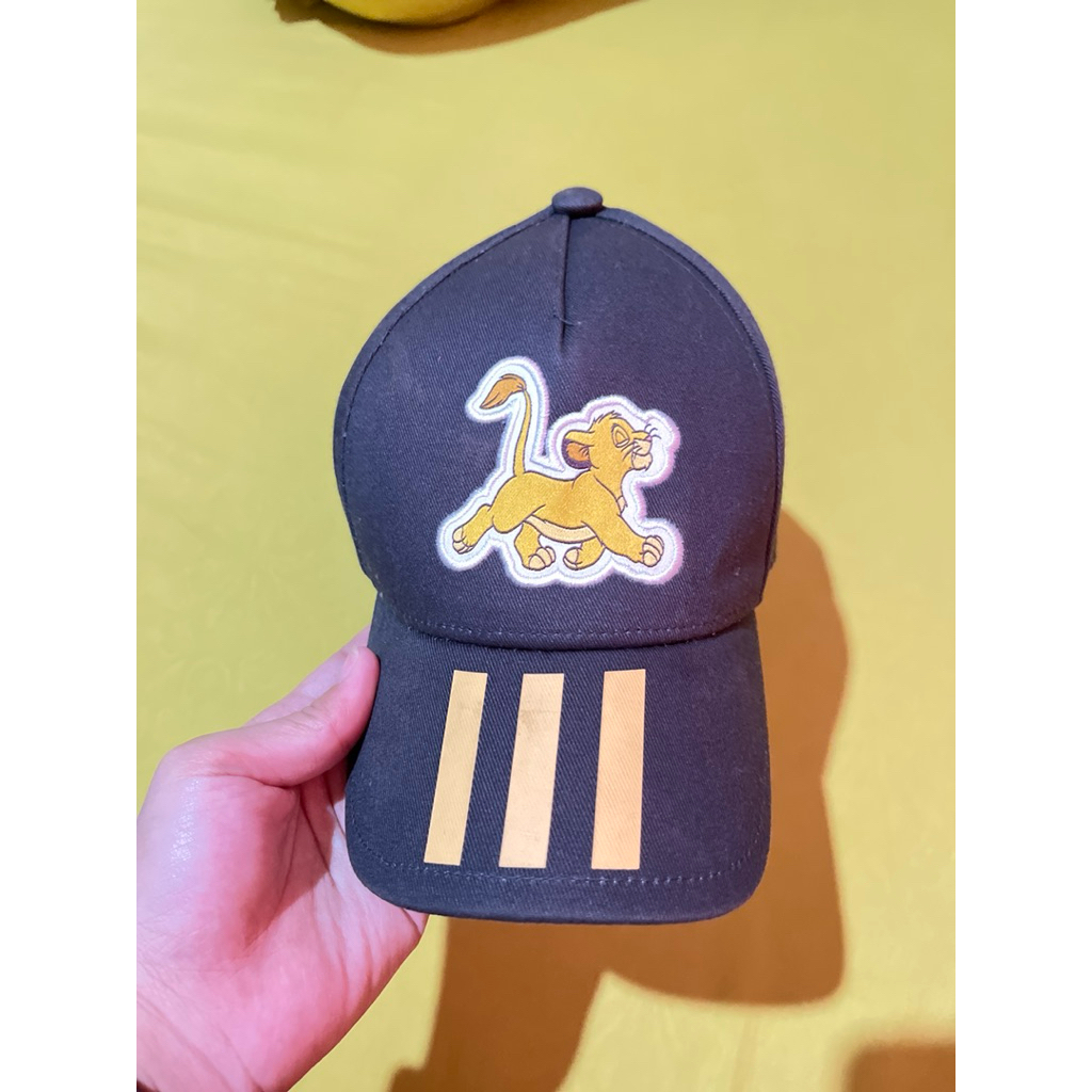 Preloved Topi Adidas Simba - Hitam