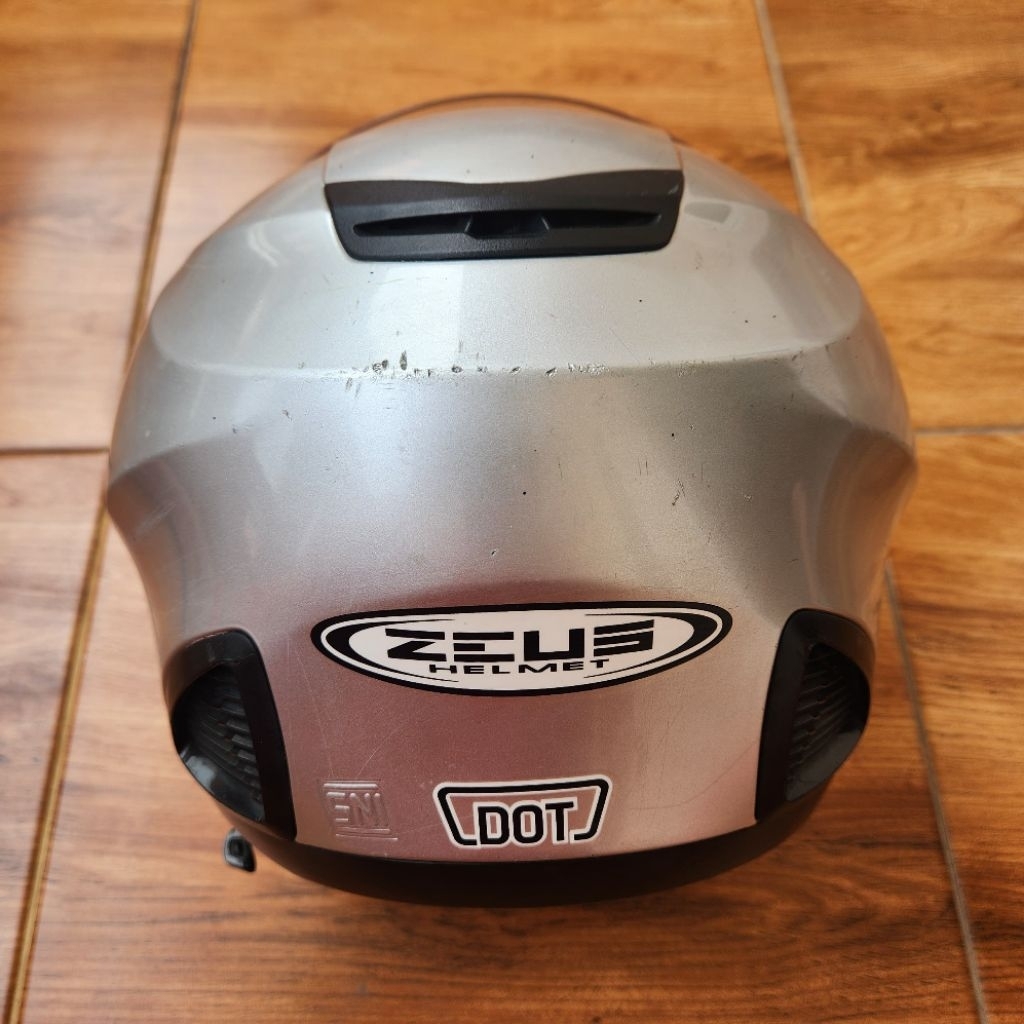 Helm Zeus Zs 611 SECOND