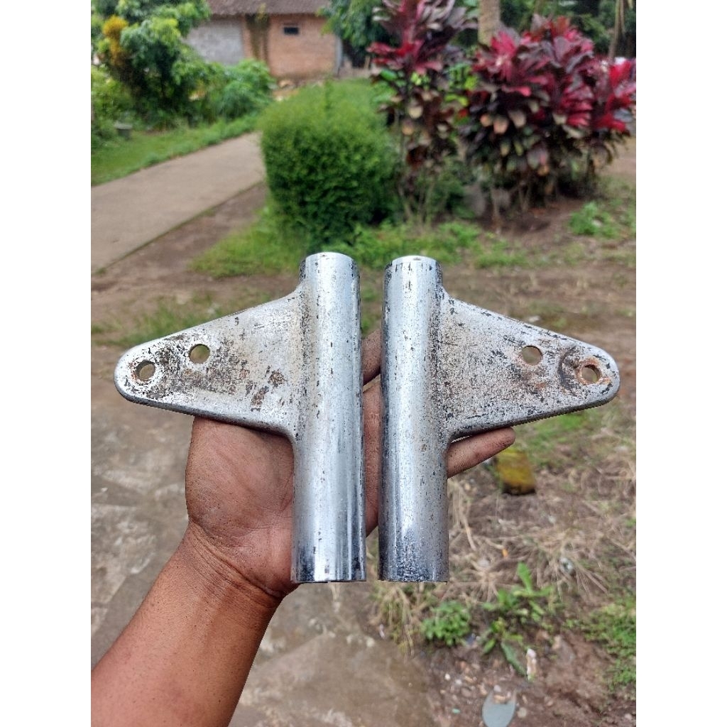 Pangkon Kupingan Lampu depan Yamaha Rx100 Rx 100 Original
