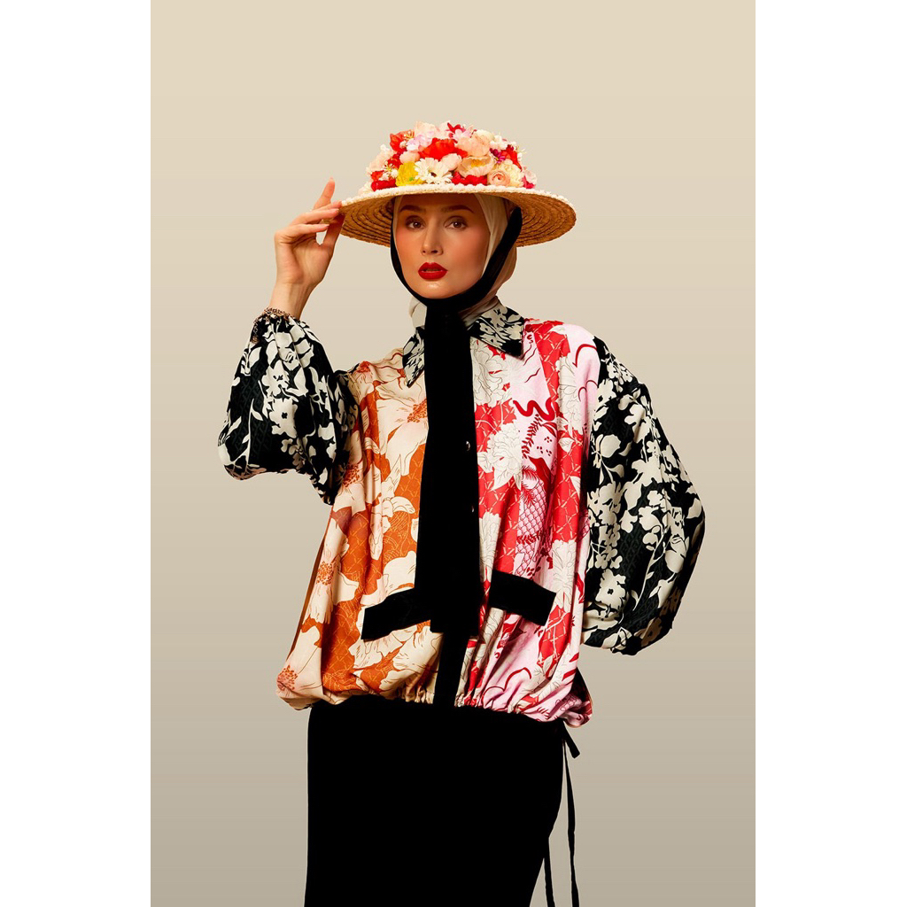 Preloved Vivizubedi VZ Eminence Top Black All size