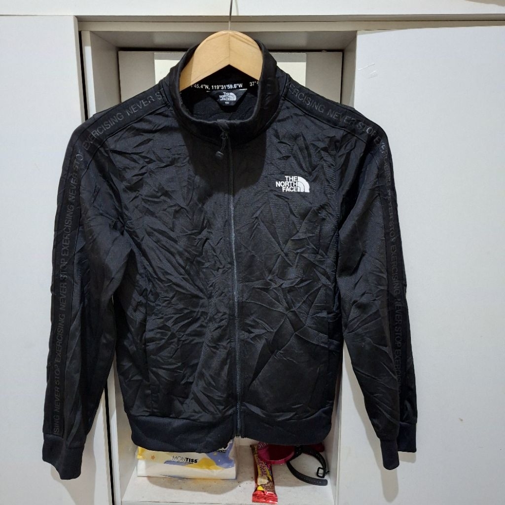 tracktop the north face tapped