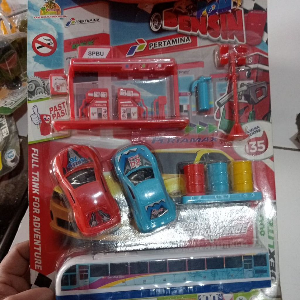 mobil pom bensin