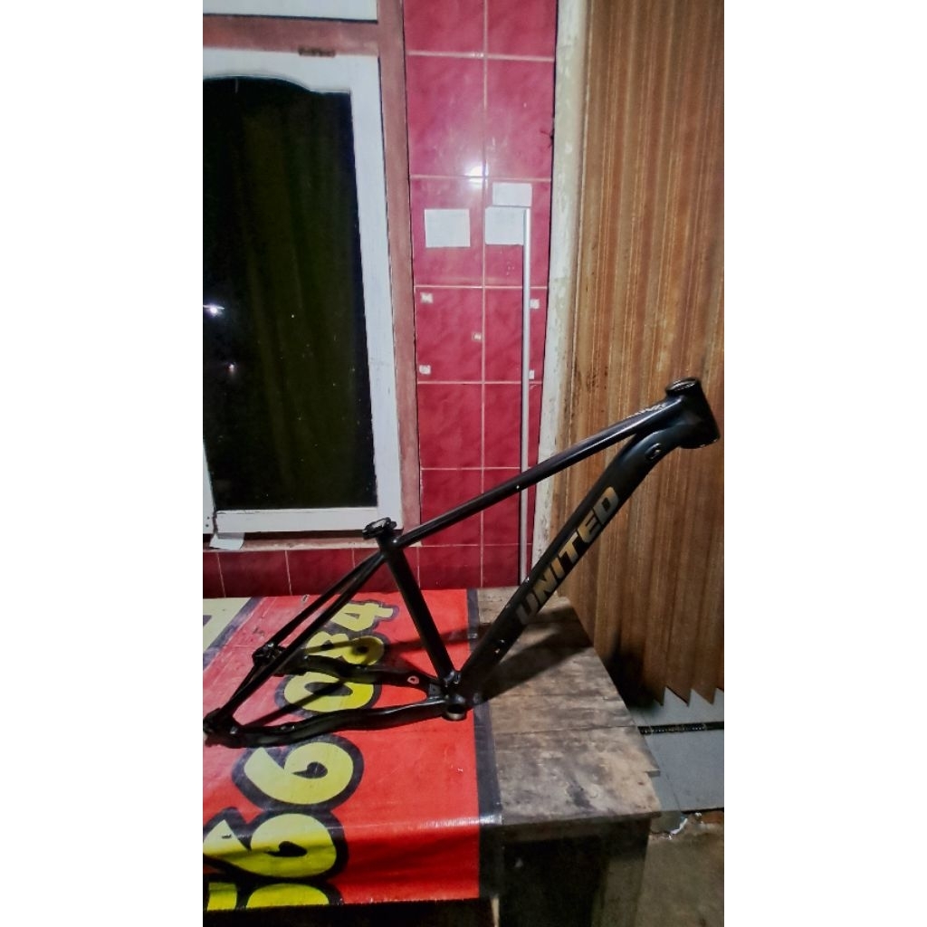 frame united clovis 7.00
