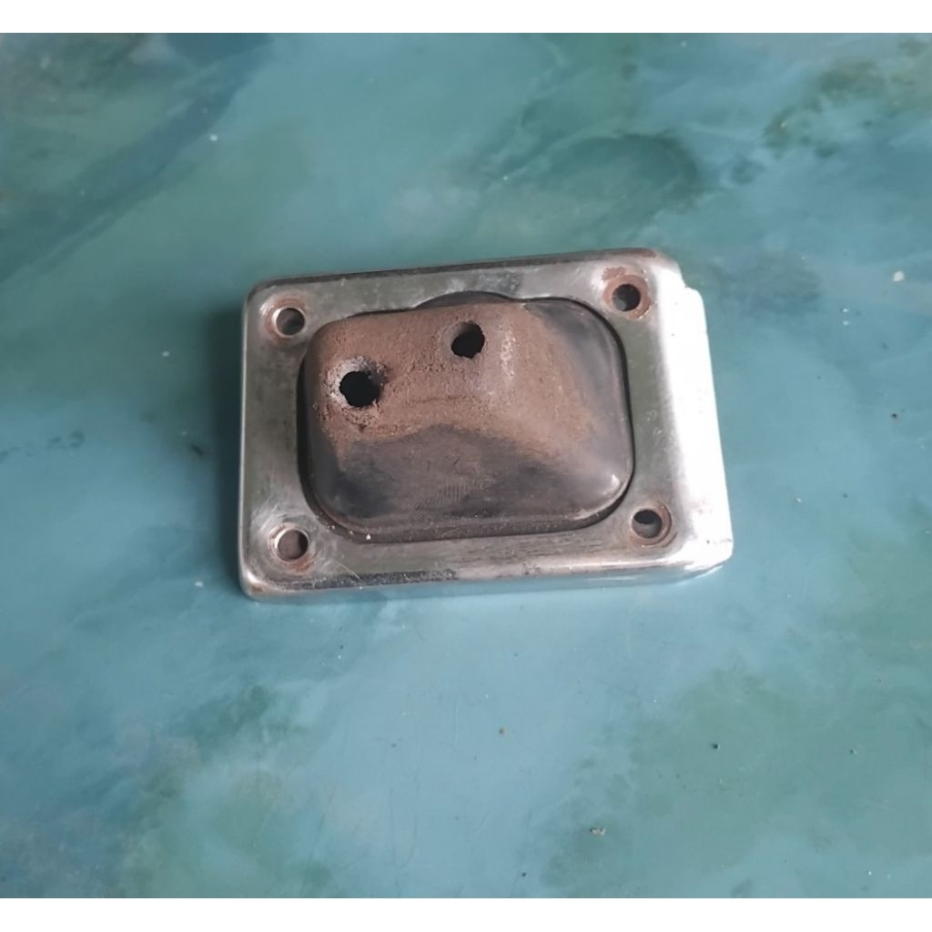 Plat tutup carburator ats suzuki TRS karet tutup karbu suzuki TRS original