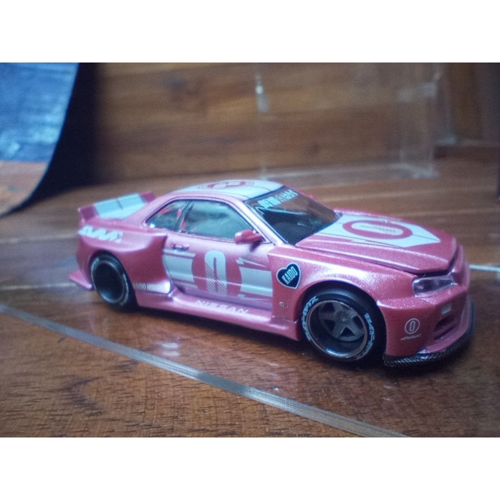 Kaido House Nissan skyline r34 pink unshield loose