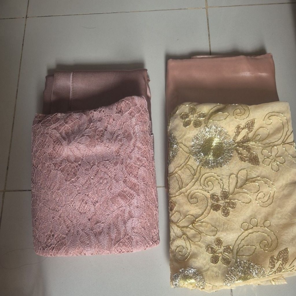 kain kebaya set pink dan gold
