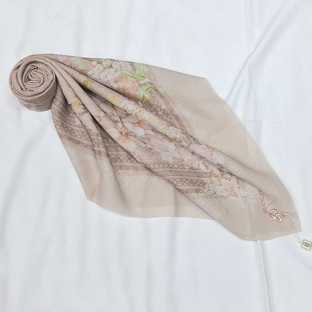 ORI BUCKLE SCRAVES | HIJAB SEGI EMPAT BUCKLE SCRAF PARFUM | HIJAB MOTIF VOAL | UKURAN 110X110 CM | H