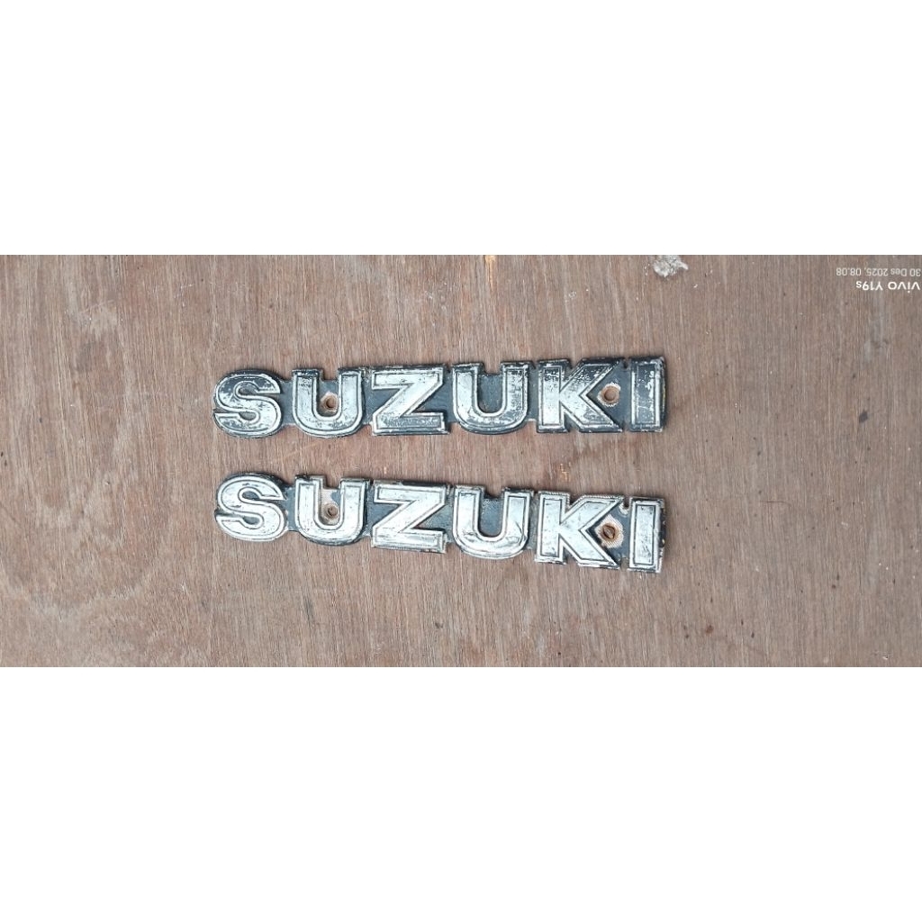 Emblem Logo Tangki Suzuki A100 Original Copotan Motor