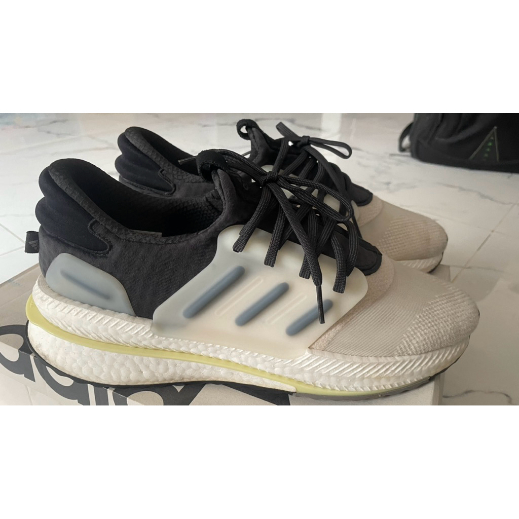 Adidas Xplr Boost size 46 Preloved