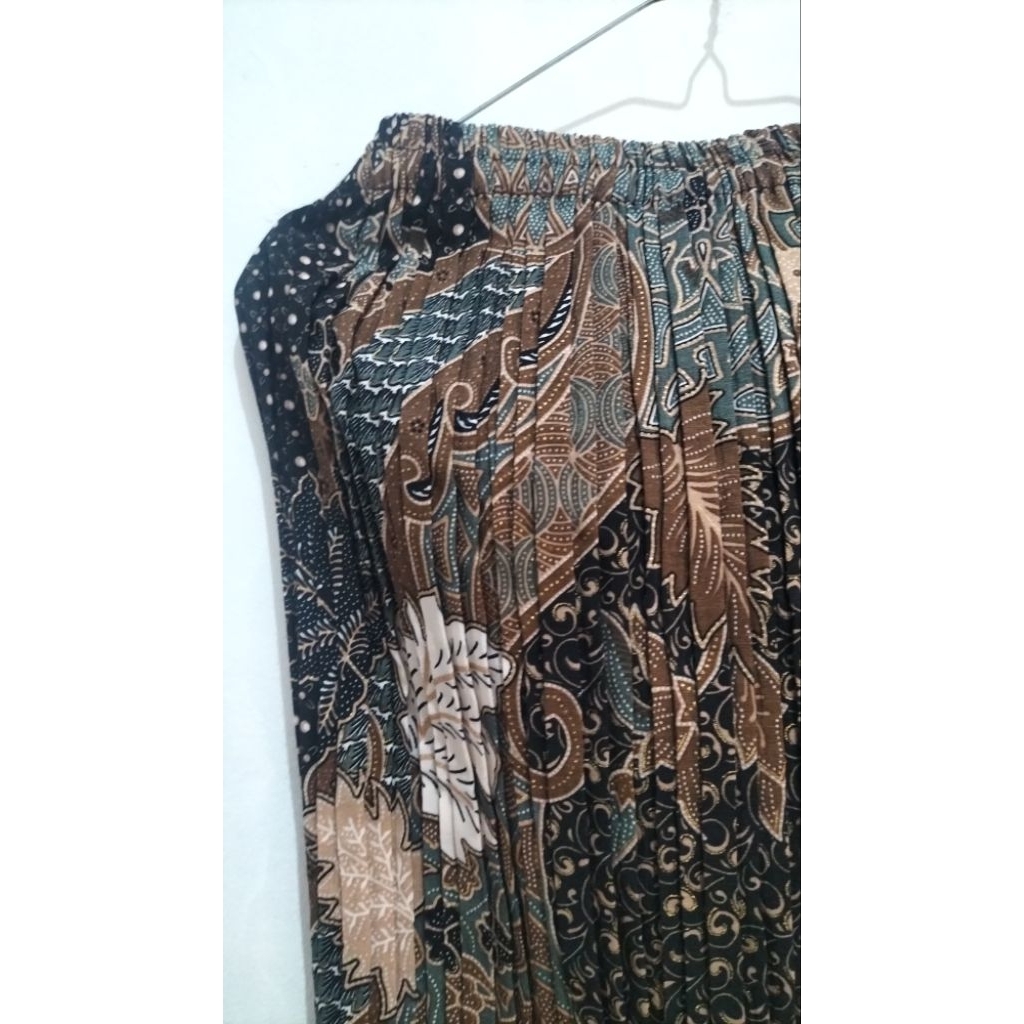 PL ROK PLISKET KEBAYA