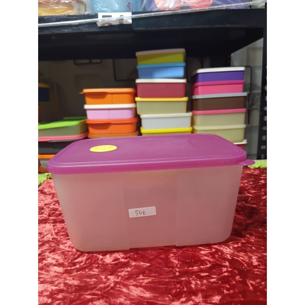 second Tupperware Freezermate ukuran : 990 ml