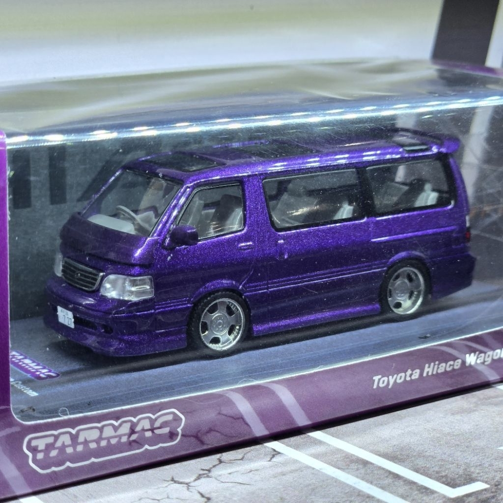 Tarmac 1/64 Toyota Hiace Wagon Custom Purple