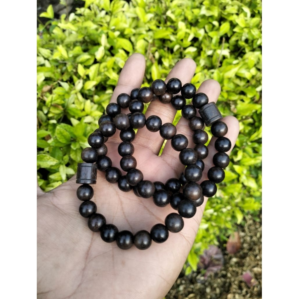 Gelang galih akar nagasari hitam asal petilasan syekh siti jenar