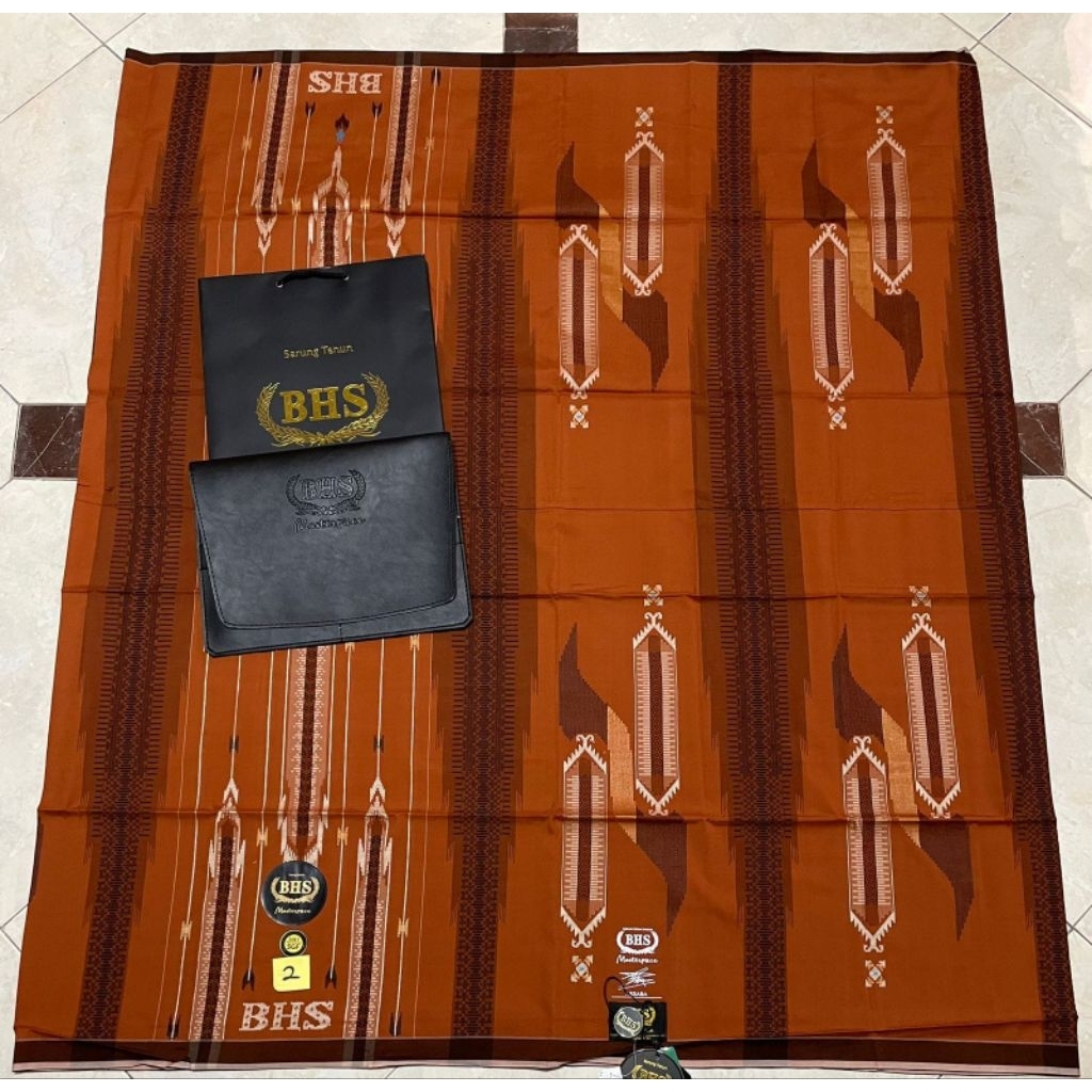 BHS MASTERPIECE GOLD