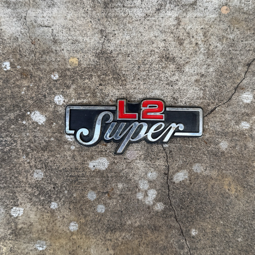 EMBLEM BOX AKI YAMAHA L2 SUPER ORIGINAL