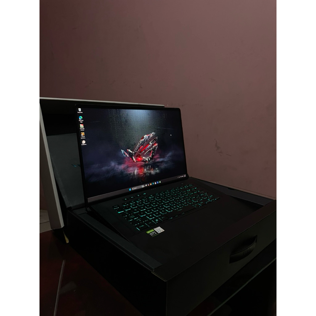 LAPTOP GAMING ASUS ROG ZEPYRUS M16 RTX 3050Ti INTEL CORE I7 11800H RAM 16GB SSD 512GB