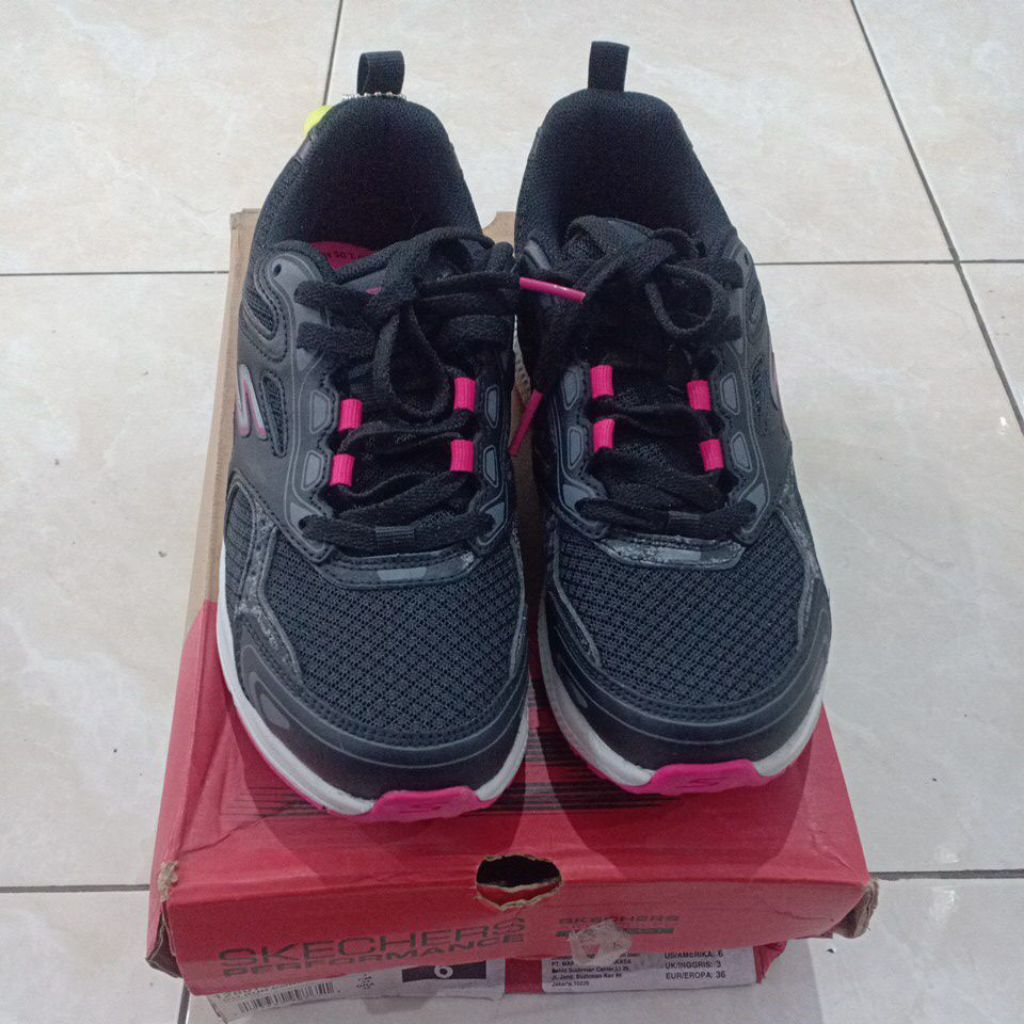 Sepatu Ske 128075/BKPK Go Run Consistent