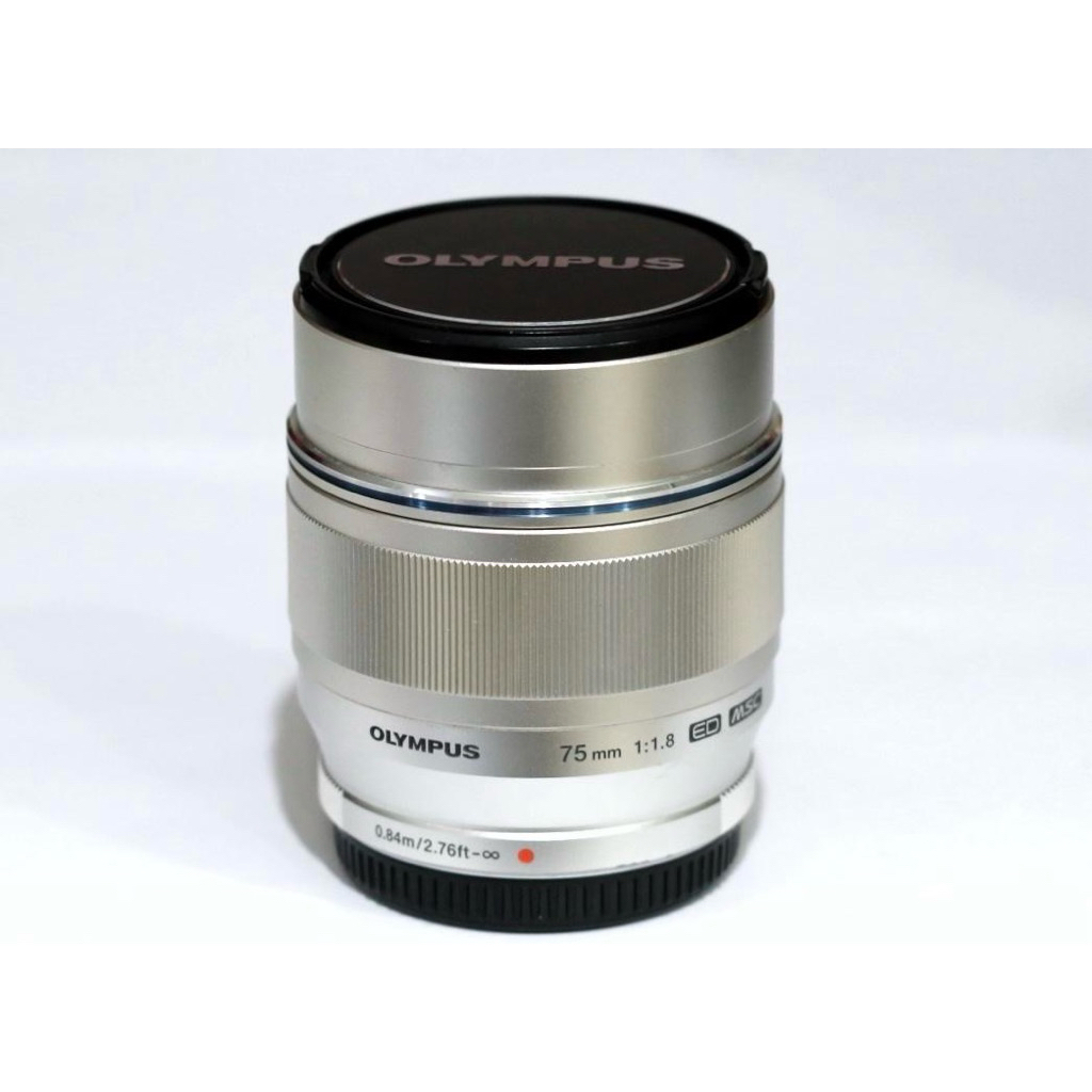 OLYMPUS M ZUIKO 75mm F1.8 ED MSC . Lengkap Mulus Murah