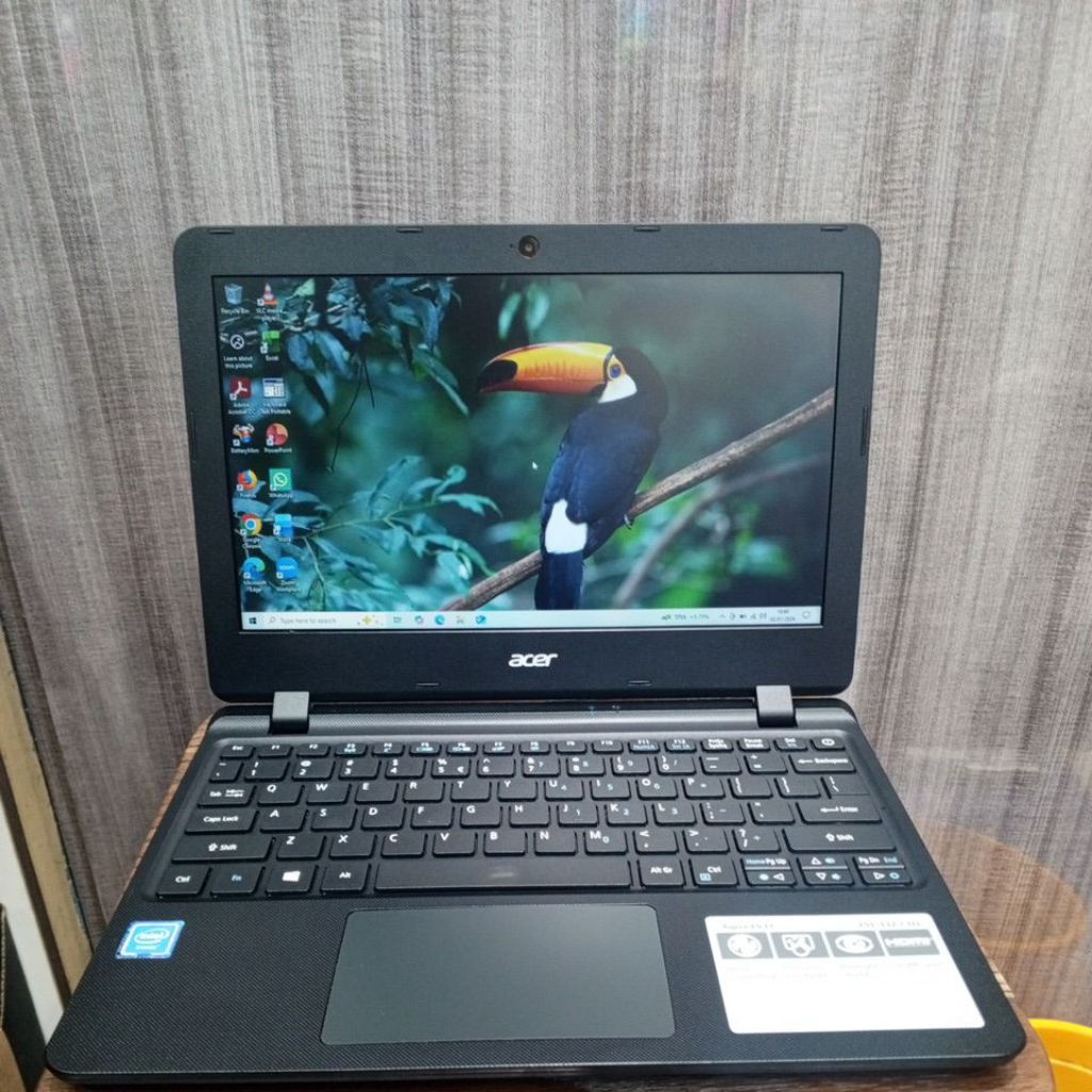 laptop second Acer Aspire ES1-132 Intel N3350 Ram 2 gb SSD 256 gb