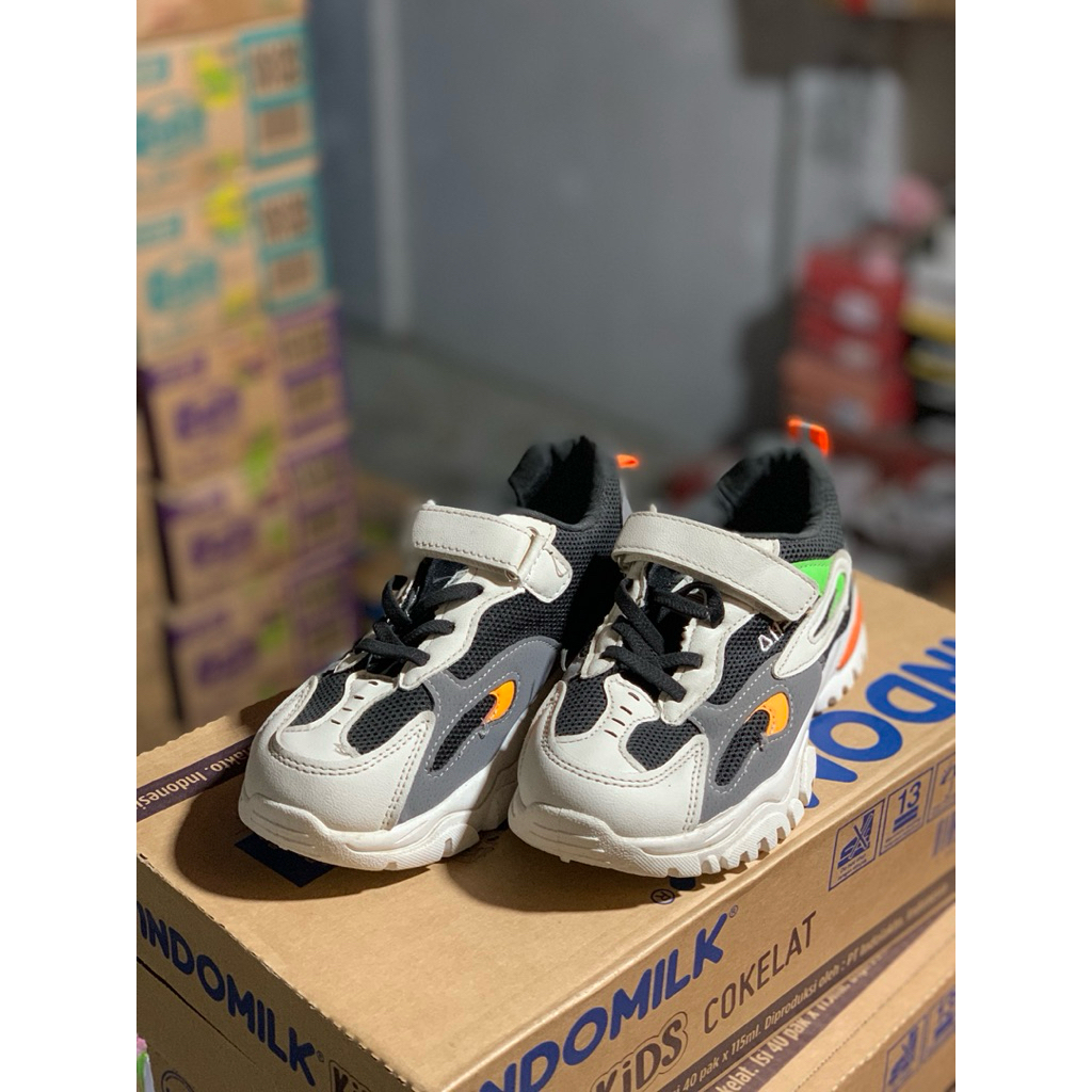 SEPATU ANAK-ANAK CEWEK/COWOK TT.SNIPER
