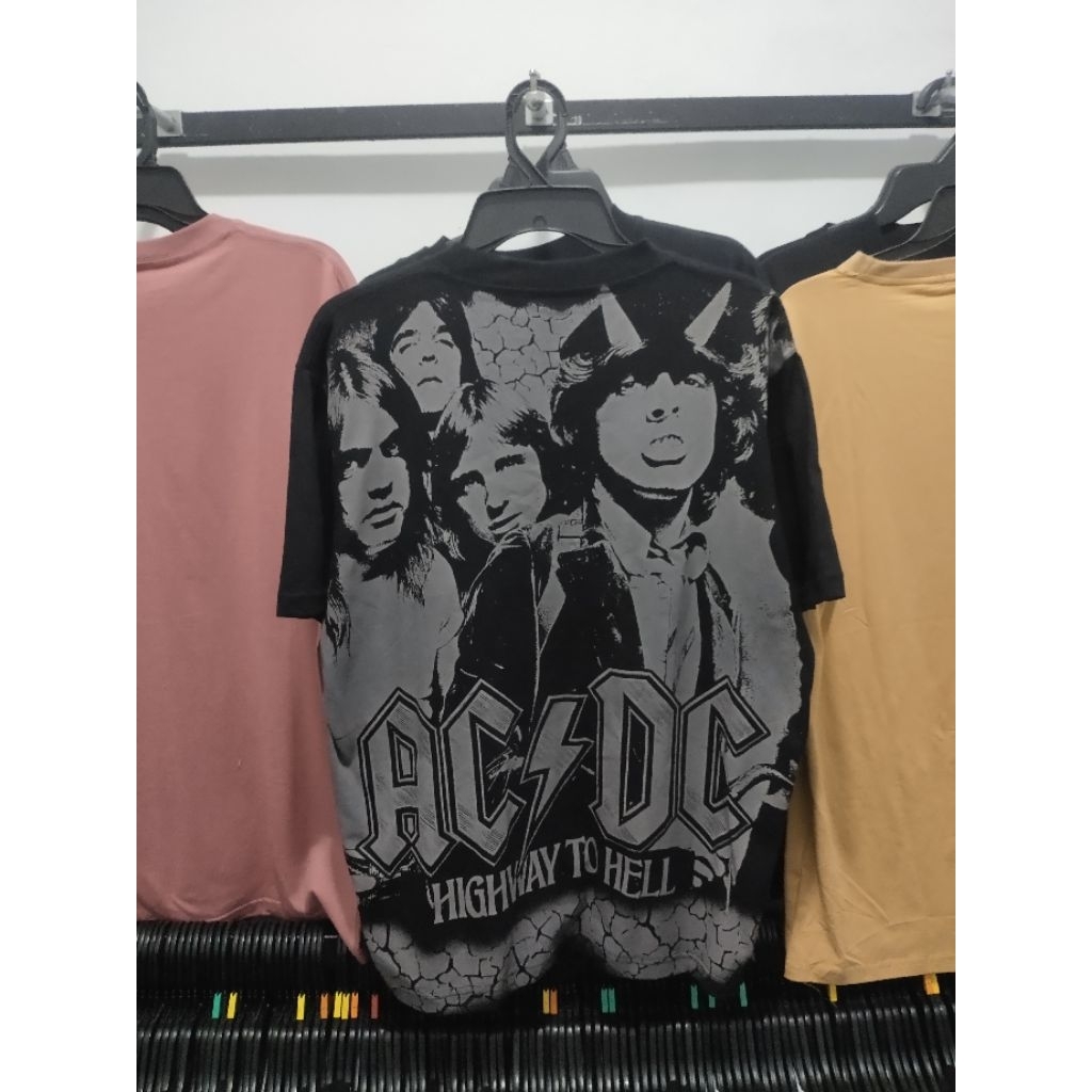Giant acdc ts second