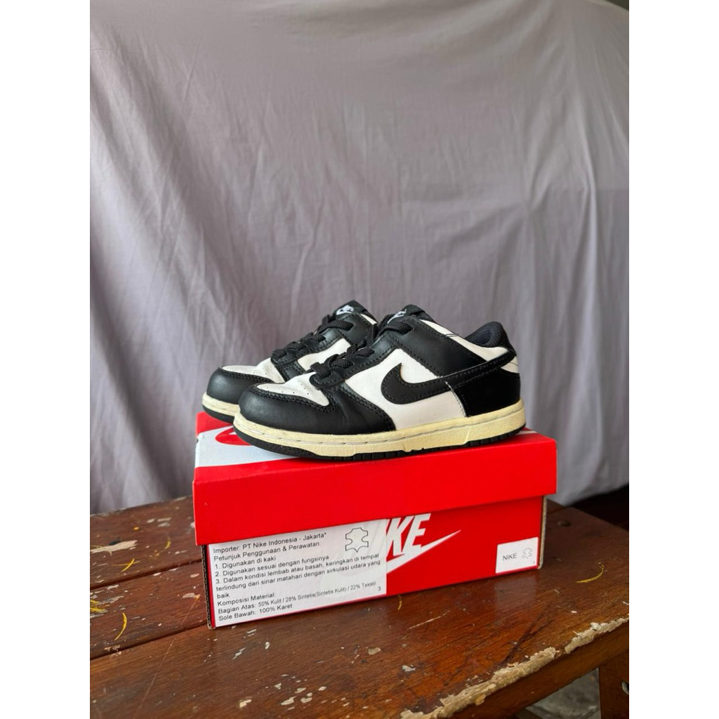 Preloved sepatu anak Nike dunk low panda 100% Original