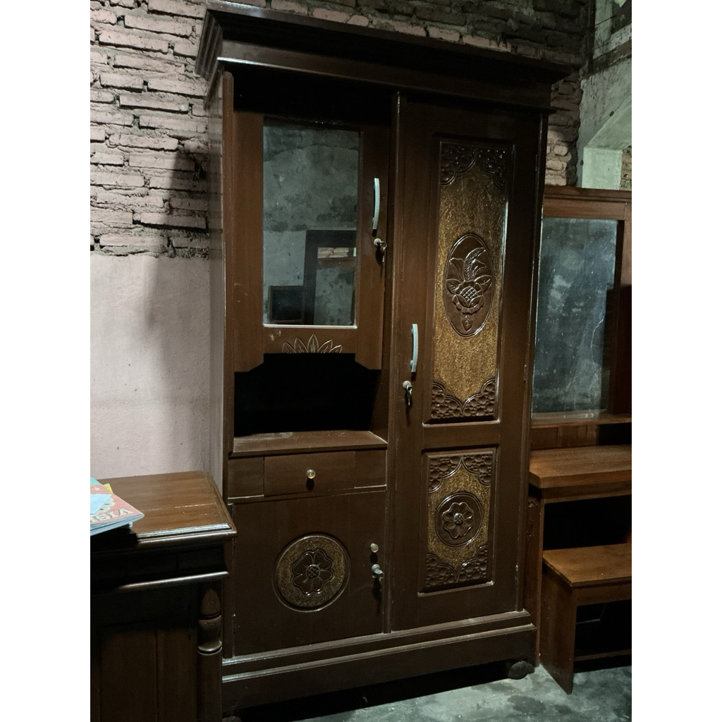 LEMARI KAYU JATI PINTU 2 KACA MURAH MERIAH