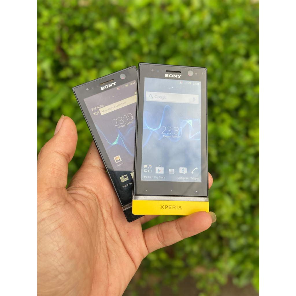 Sony XPERIA U hp jadul rare item