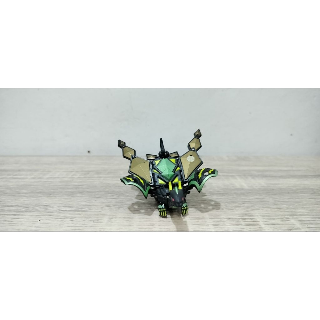bakugan darkus dharak with airkor combat set