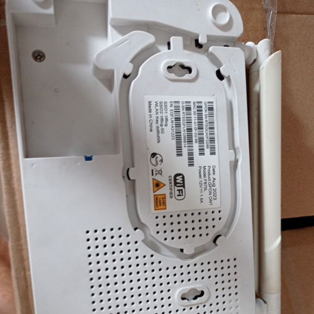 ZTE F670L PORT BIRU secon