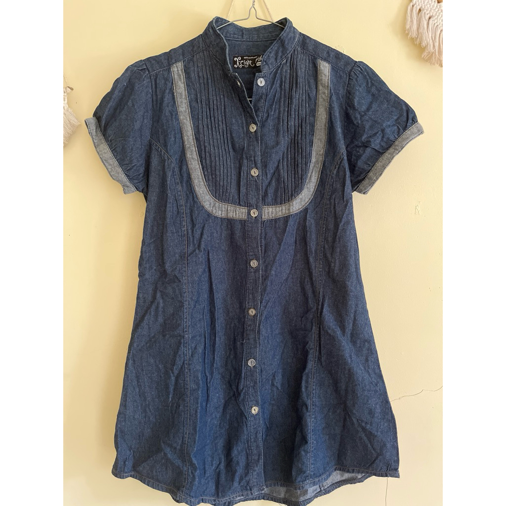 PRELOVED kemeja pendek denim medium x eight