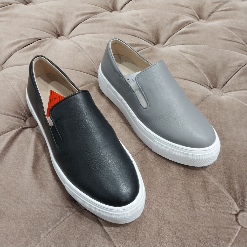 A.ANTONIO sepatu wanita slip on ori