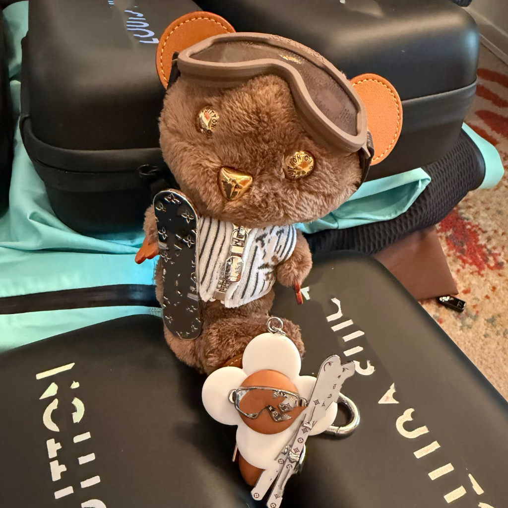 Skiing Bear bag Charm exquisite nigo snow goggles little bear bag accessories keychain Gantungan tas