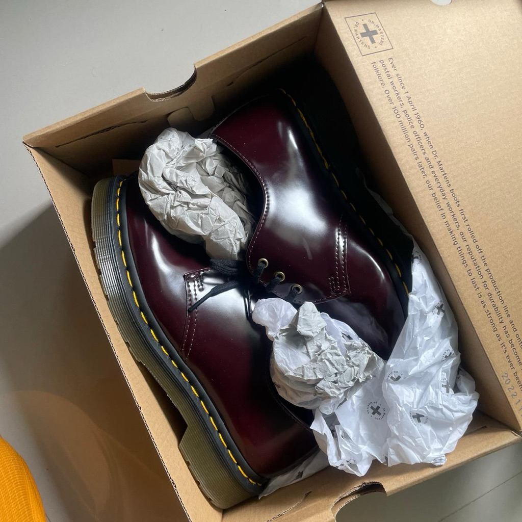 sepatu boot wanita dr martens