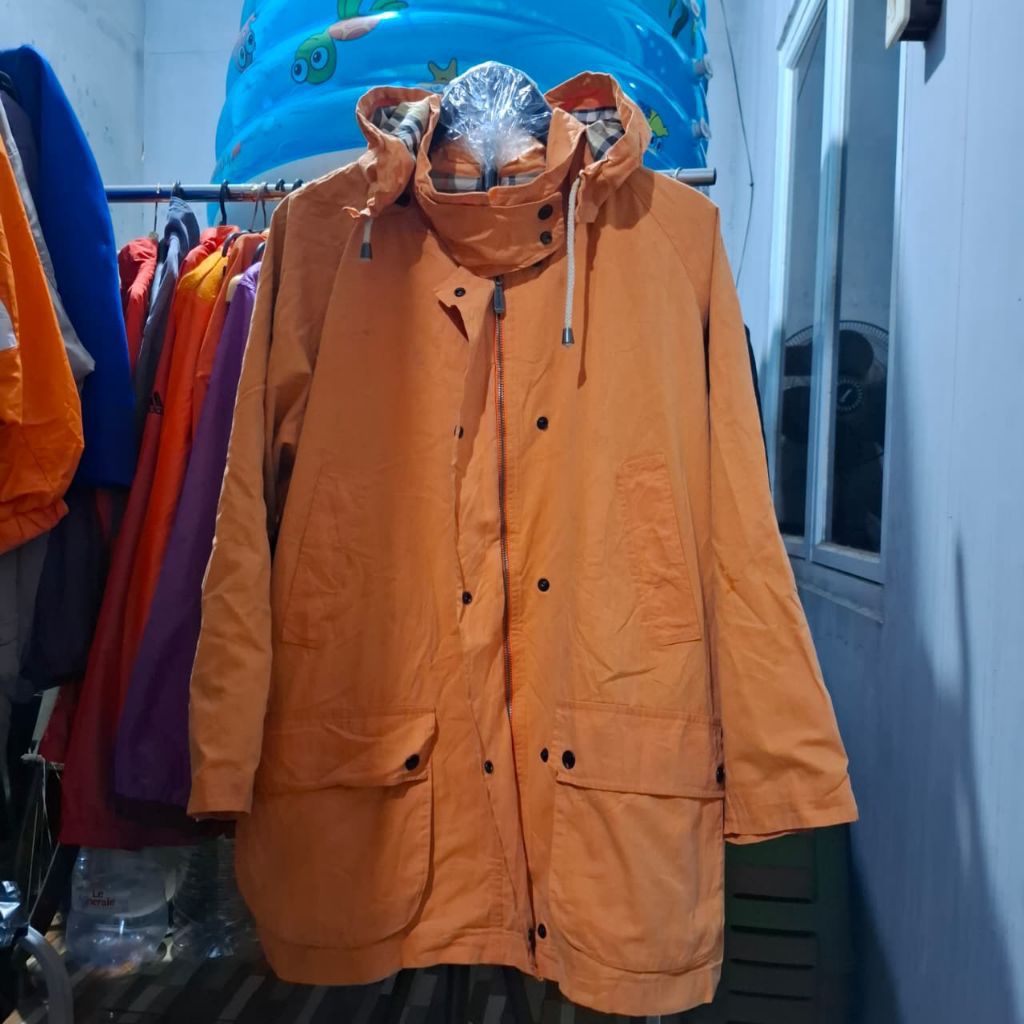 JAKET OUTDOOR PARKA BURBERRYS
