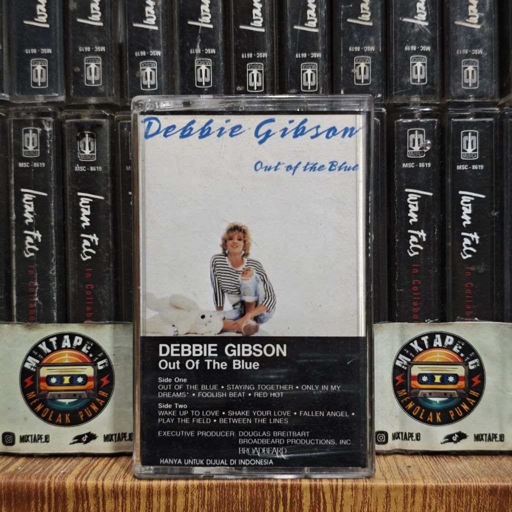 Kaset - Debbie Gibson - Out Of The Blue - Kaset Pita - Radio Tape - Radio - Pemutar Kaset - Retro - 