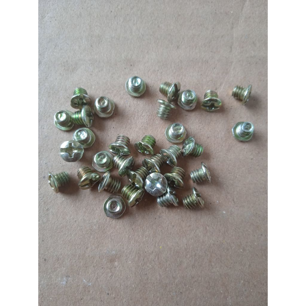 30 pcs Baut Diameter ulir 3mm Panjang 4mm