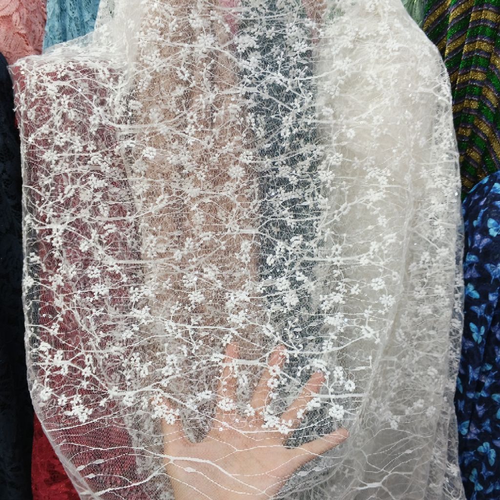 kain brokat tile motif - kain brokat tile mutiara - kain brokat tile akar - bahan brokat tile kebaya