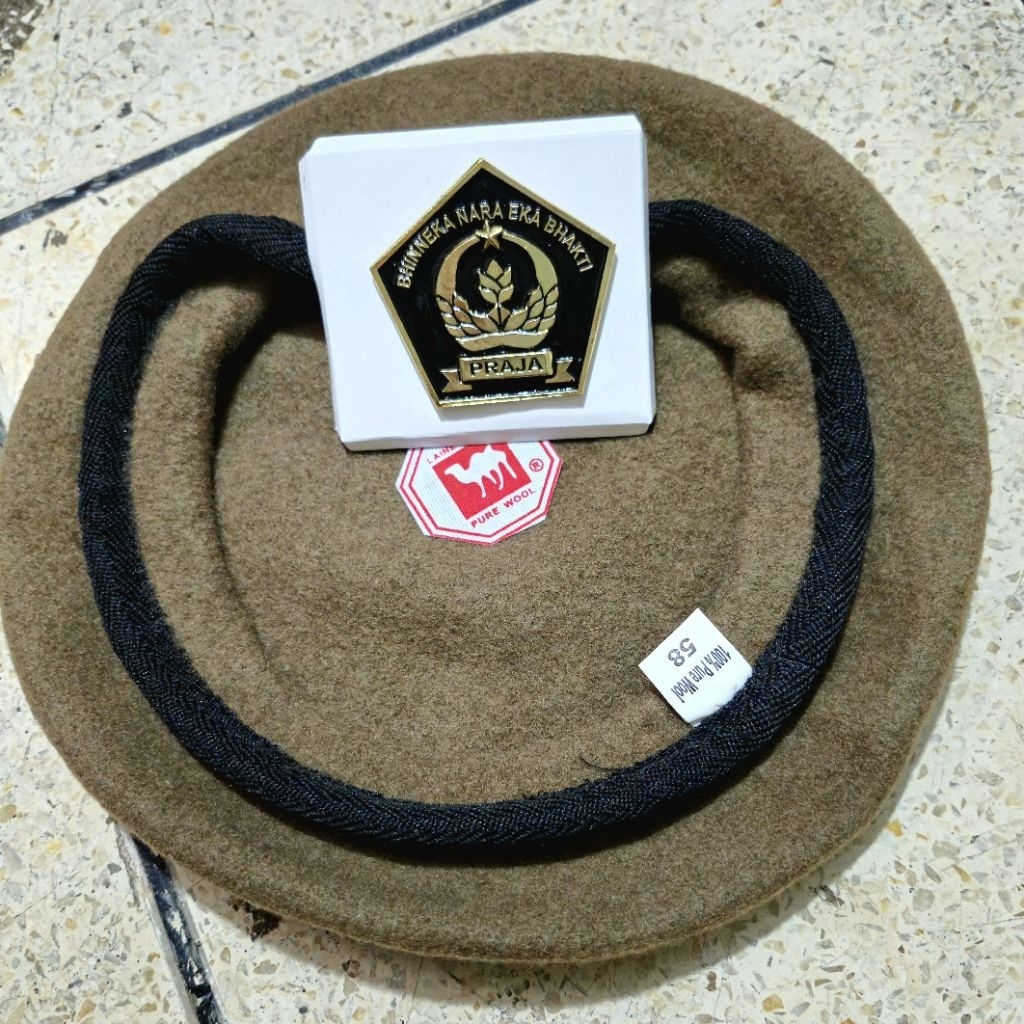 Baret Taruna IPDN merk Camel +emblem satu set