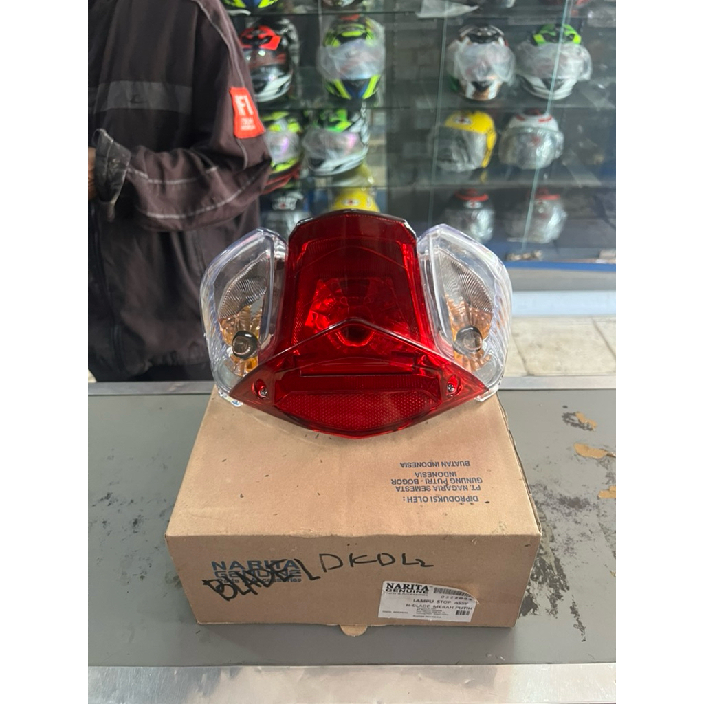 Lampu Belakang Honda Blade Lama Old 2008 - 2011 / Lampu Stop Honda Blade Lama Old 2008 - 2011 / Lamp